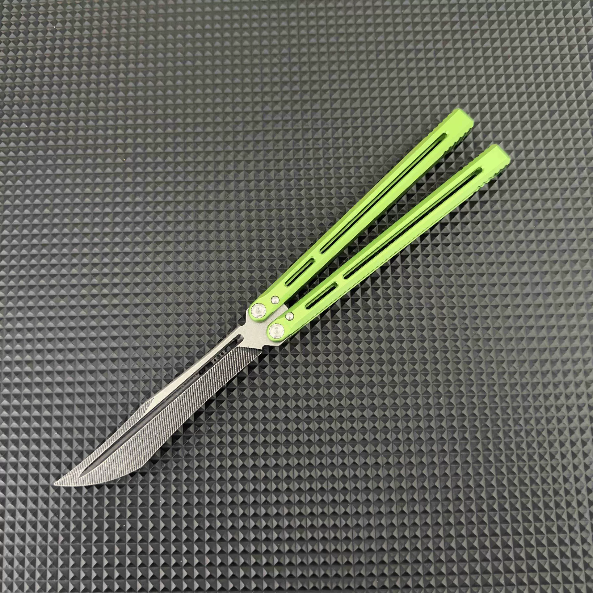 Green aluminum butterfly knife trainer