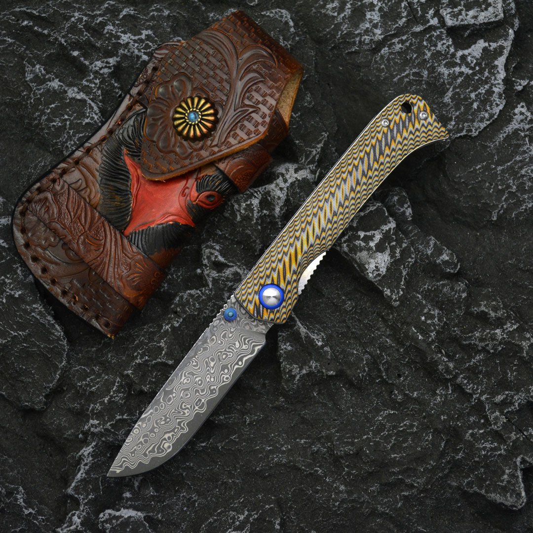 Ruisu VG10 Damascus Folding Knife - Knife with Leather Sheath