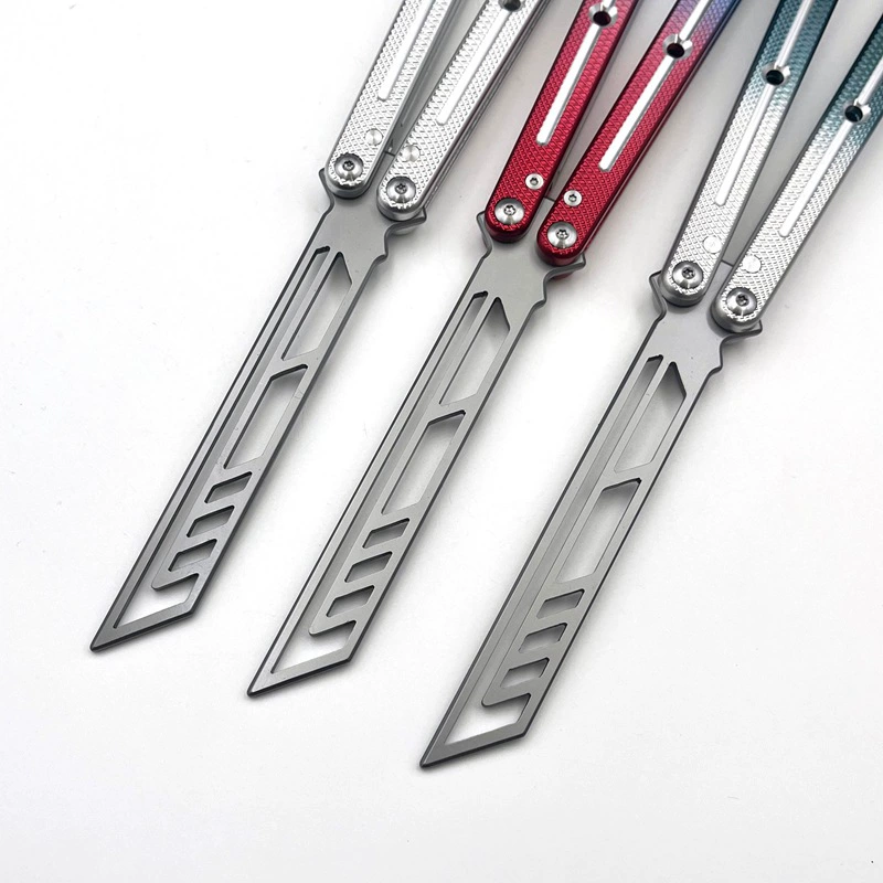 Three-hole trainer handle and practice blade detail